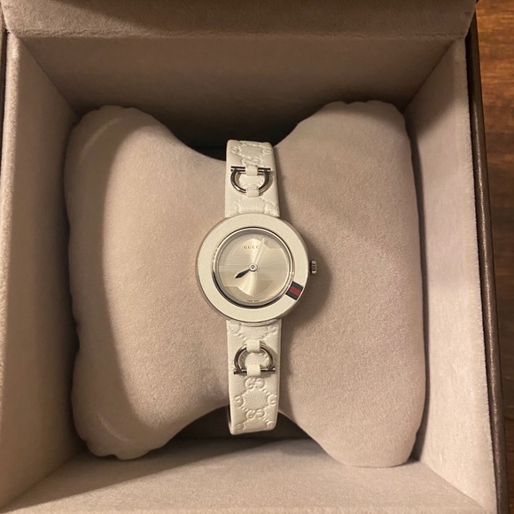 Gucci Watch - Picture 1 of 8